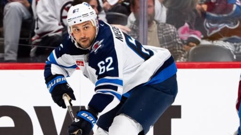 Image credit : @nhljets on Facebook